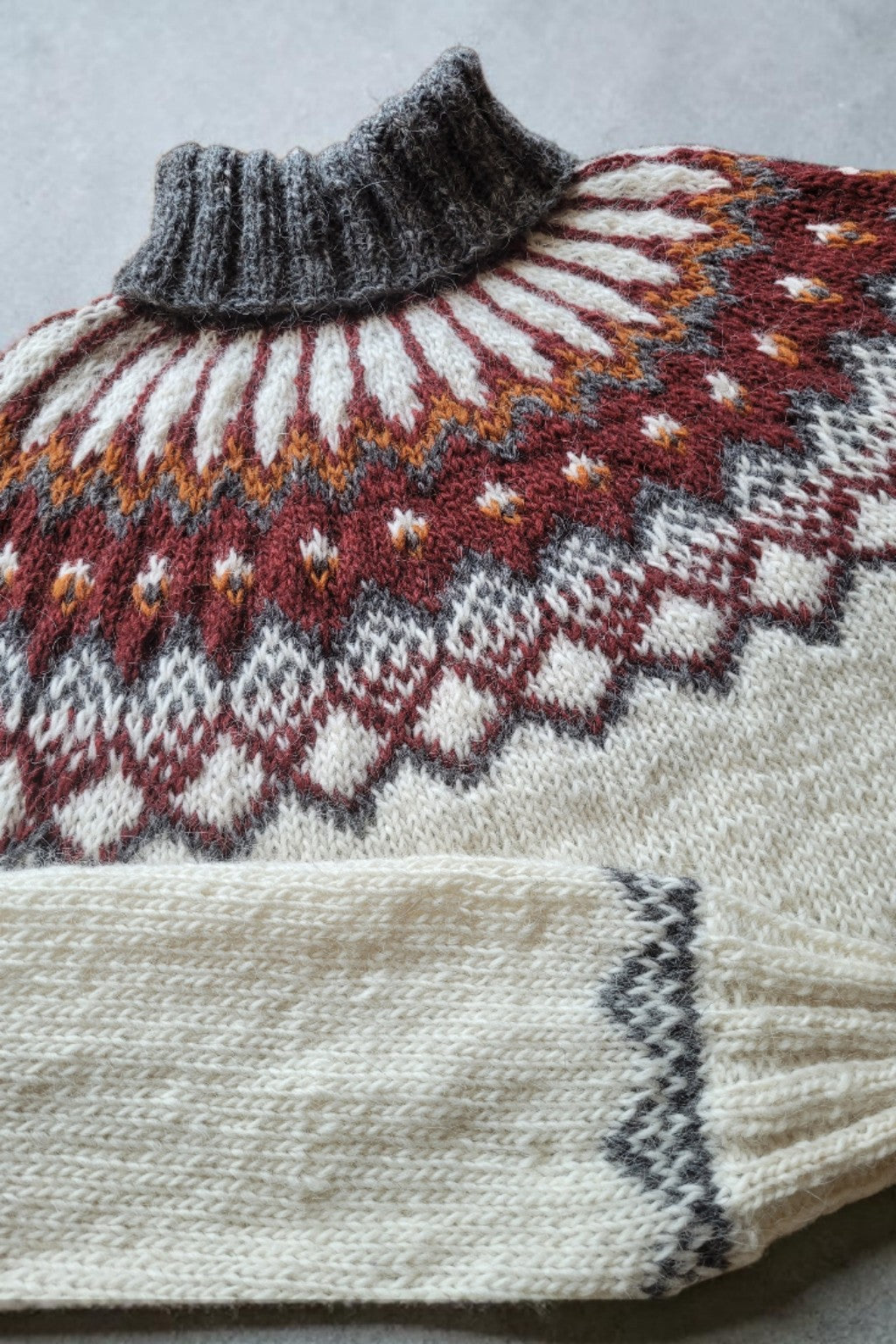 Handgestrickter Islandpullover Alfheidur Gr. S/M