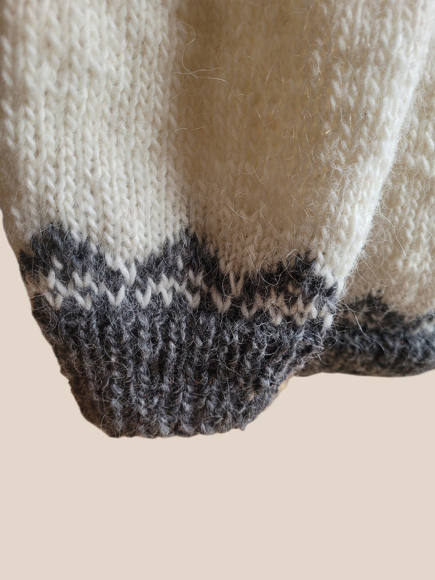 Ärmelbündchen vom Islandpullover Alfheidur aus Lettlopi